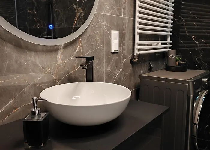 River Paradise With Parking שצ'צ'ין